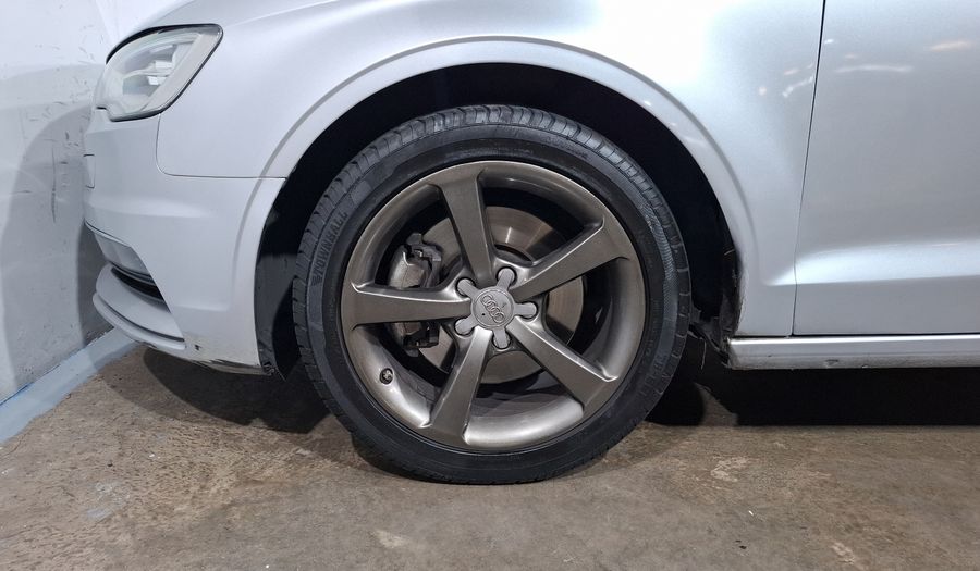 Audi A3 1.8 TFSI ATTRACTION S TRONIC Sedan 2015