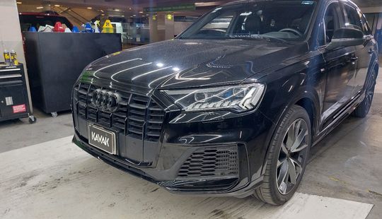 Audi • Q7