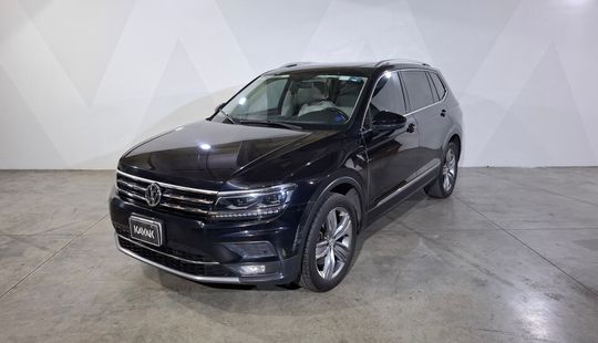 Volkswagen • Tiguan