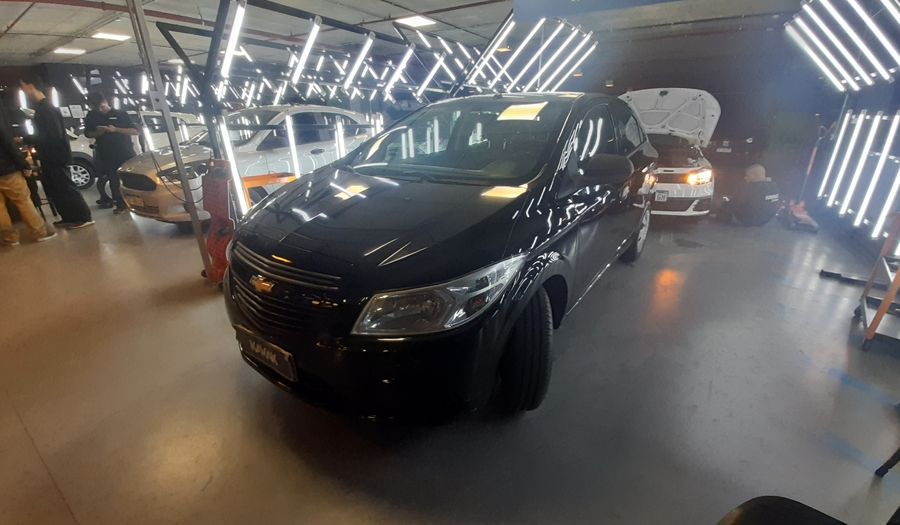 Chevrolet Onix 1.4 LT Hatchback 2016