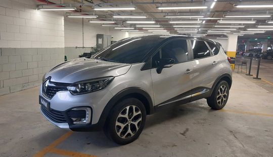Renault • Captur