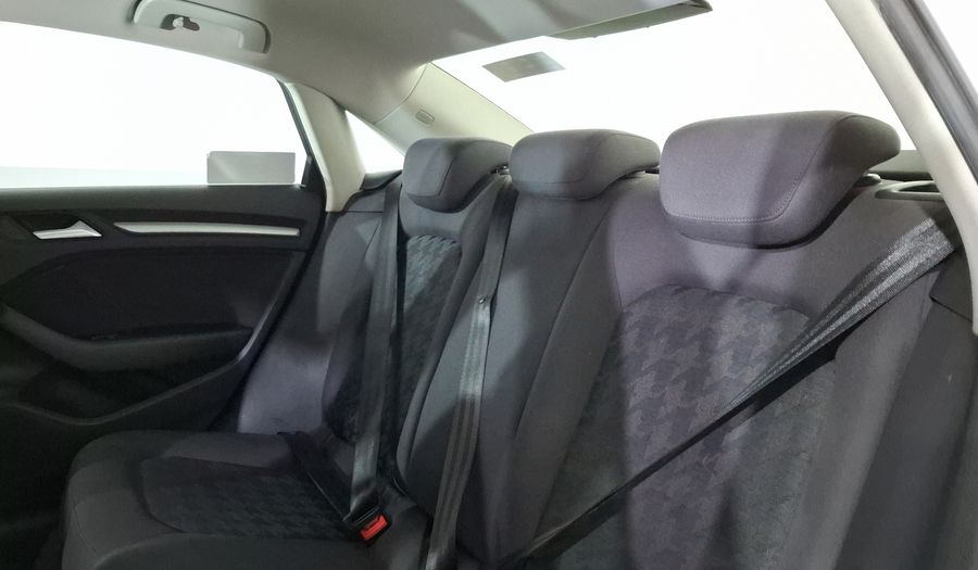 Audi A3 1.8 TFSI AMBIENTE S TRONIC Sedan 2015