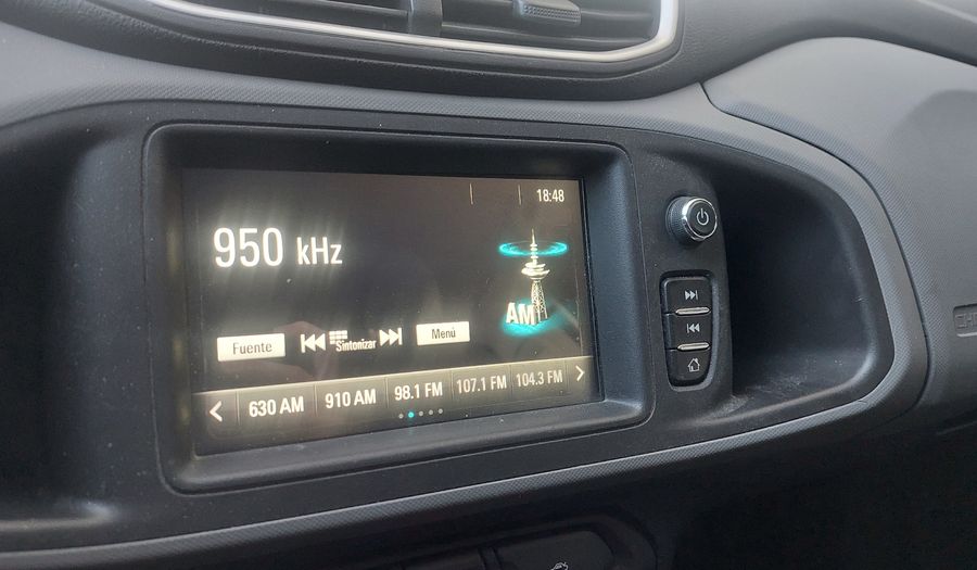 Chevrolet Onix 1.4 LT Hatchback 2016