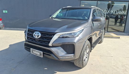 Toyota • Fortuner