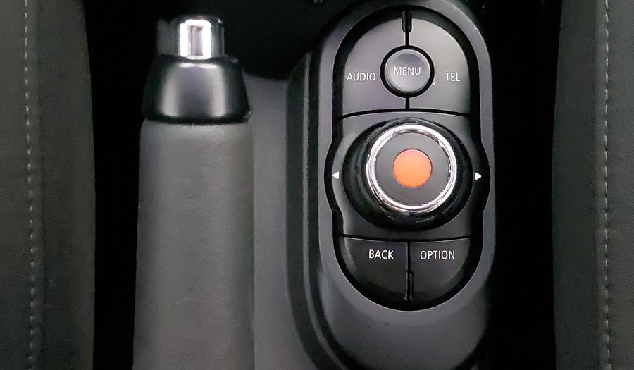 Mini Cooper 1.5 COOPER CHILI AT Hatchback 2015