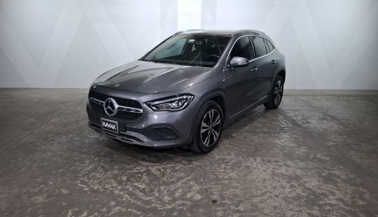 Mercedes Benz • Clase GLA