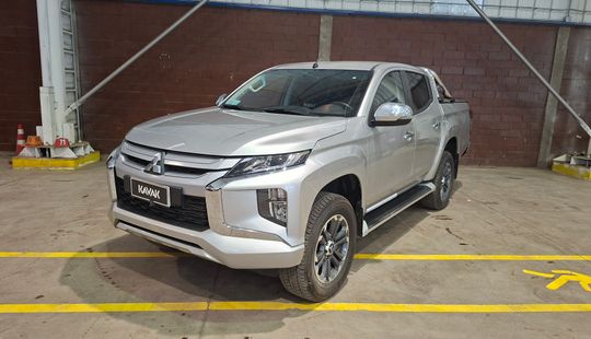 Mitsubishi • L200