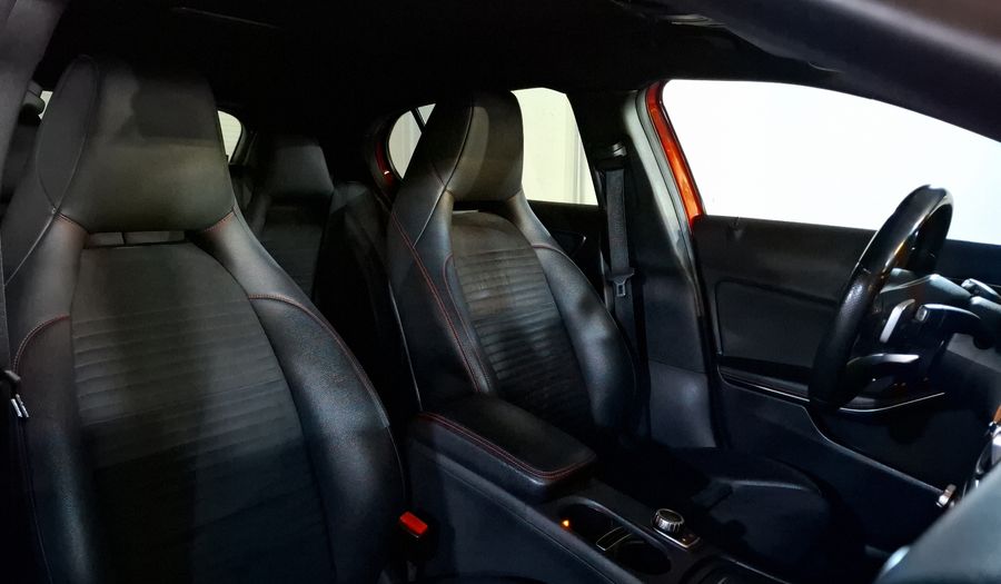 Mercedes Benz Clase Gla 2.0 GLA 250 CGI SPORT Suv 2017