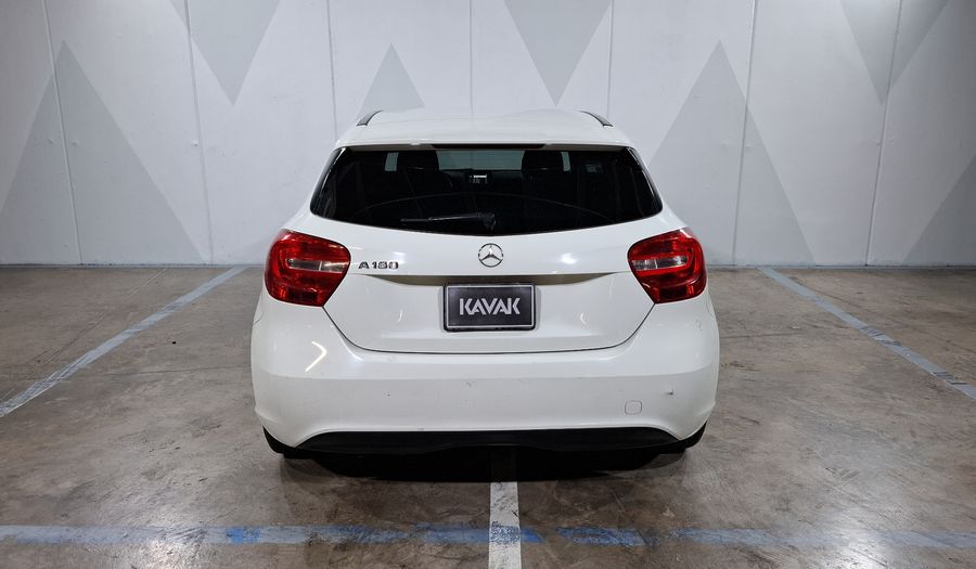 Mercedes Benz Clase A 1.6 180 CGI 7G-DCT Hatchback 2015