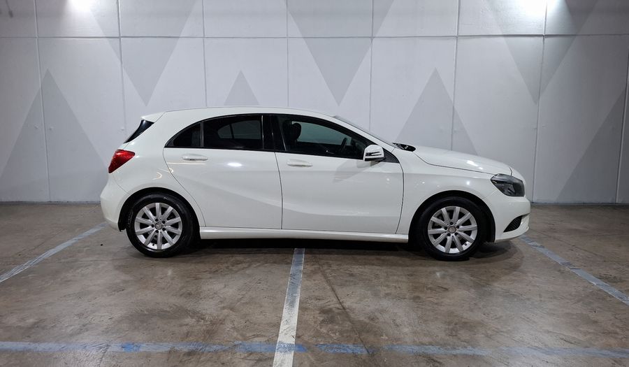 Mercedes Benz Clase A 1.6 180 CGI 7G-DCT Hatchback 2015