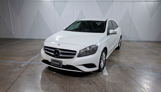 Mercedes Benz • Clase A