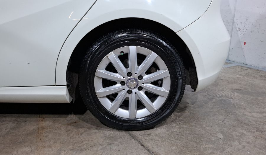 Mercedes Benz Clase A 1.6 180 CGI 7G-DCT Hatchback 2015