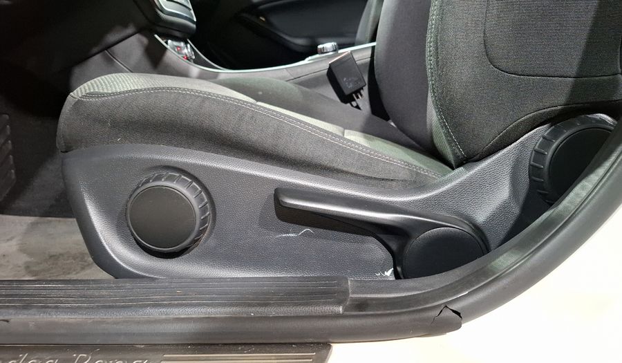 Mercedes Benz Clase A 1.6 180 CGI 7G-DCT Hatchback 2015