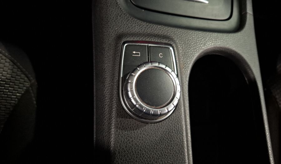 Mercedes Benz Clase A 1.6 180 CGI 7G-DCT Hatchback 2015