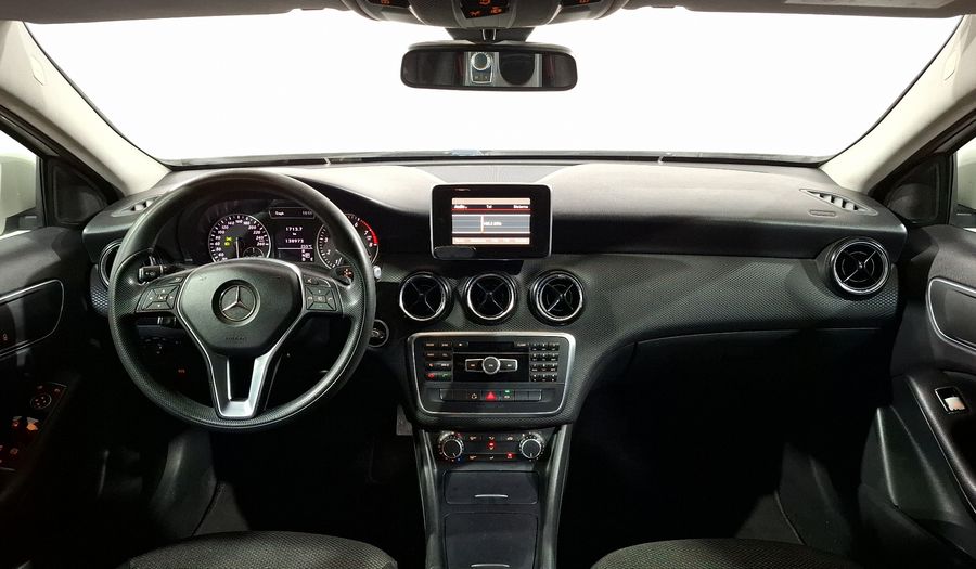 Mercedes Benz Clase A 1.6 180 CGI 7G-DCT Hatchback 2015
