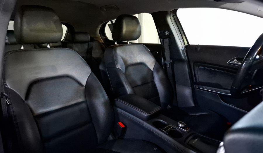 Mercedes Benz Clase Gla 1.6 GLA 200 CGI SPORT Suv 2015