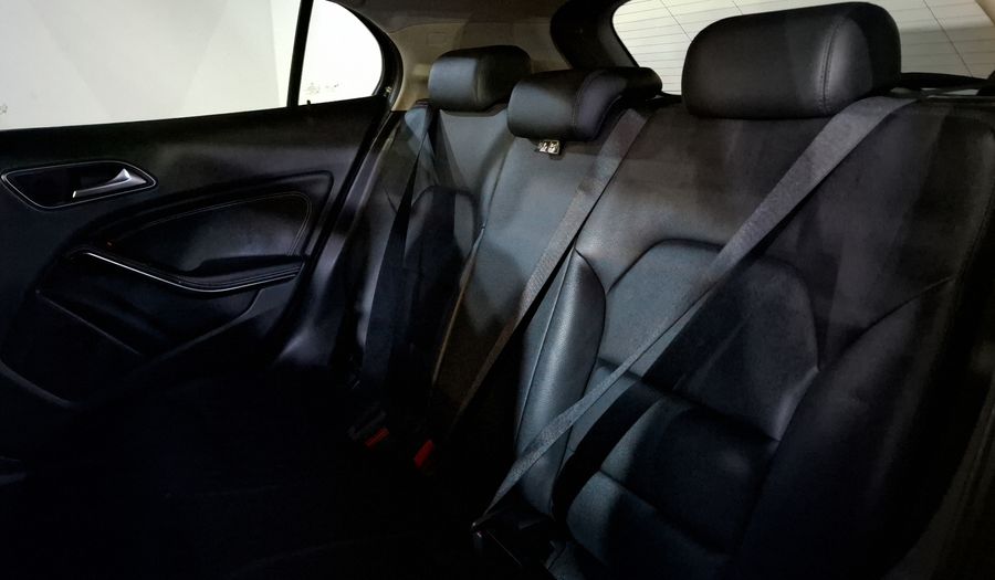 Mercedes Benz Clase Gla 1.6 GLA 200 CGI SPORT Suv 2015
