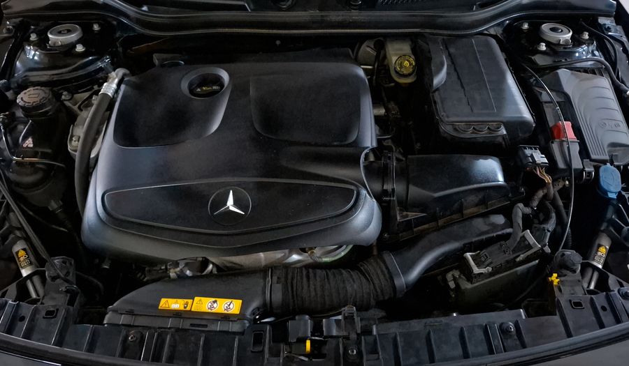 Mercedes Benz Clase Gla 1.6 GLA 200 CGI SPORT Suv 2015