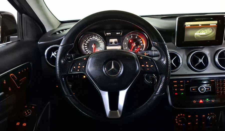 Mercedes Benz Clase Gla 1.6 GLA 200 CGI SPORT Suv 2015