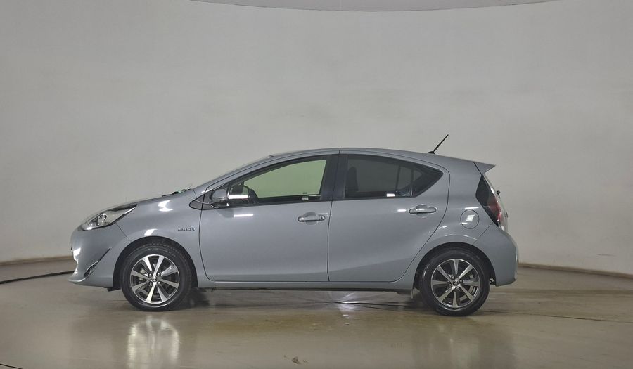 Toyota Prius 1.5 HYBRID AUTO Hatchback 2021
