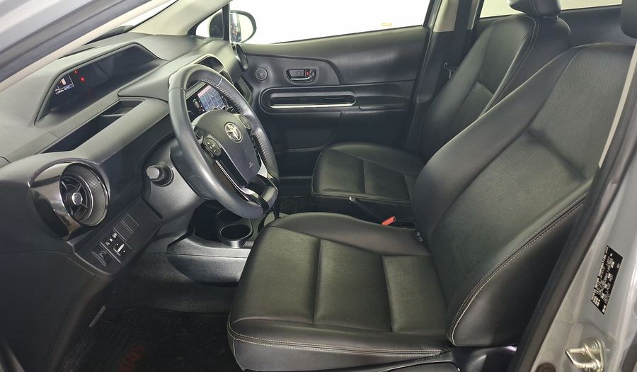 Toyota Prius 1.5 HYBRID AUTO Hatchback 2021