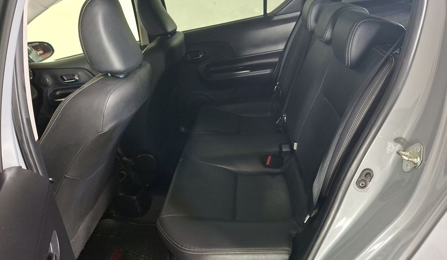 Toyota Prius 1.5 HYBRID AUTO Hatchback 2021