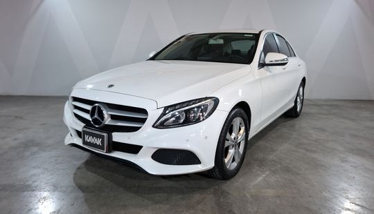 Mercedes Benz • Clase C