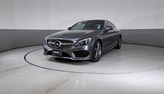 Mercedes Benz • Clase C