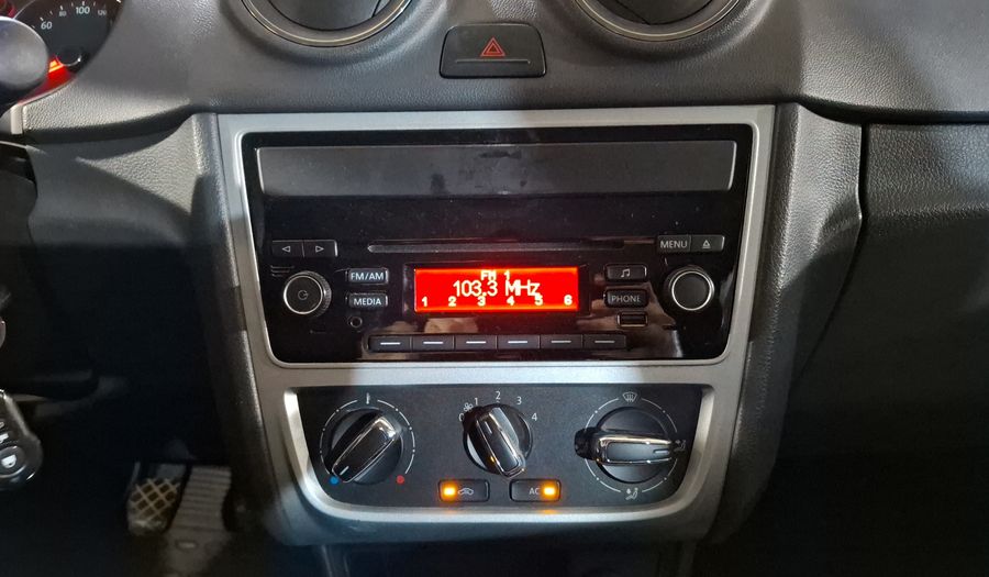 Volkswagen Gol 1.6 5 PTAS. CL A/A Hatchback 2016