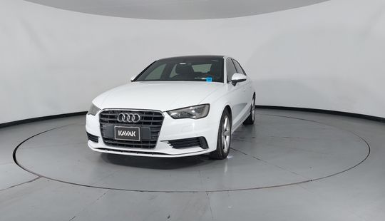 2016 • 104,655 km • Automático