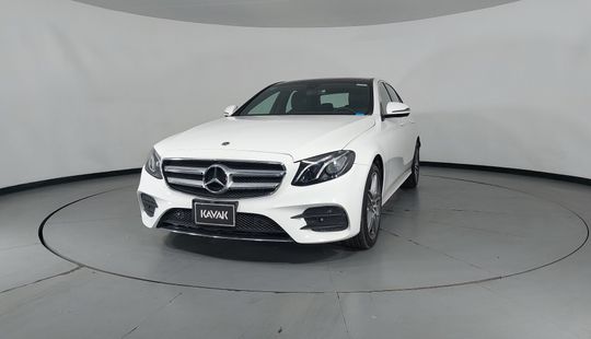 Mercedes Benz • Clase E