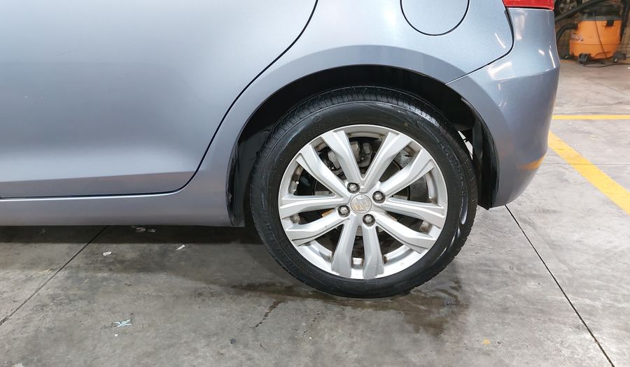 Suzuki Swift 1.4 GLX MT Hatchback 2016
