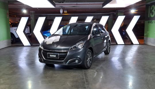 Peugeot • 208