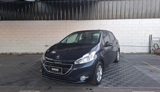 Peugeot • 208