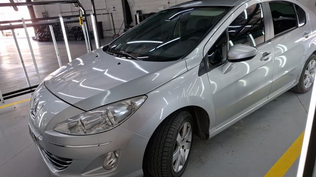 Peugeot • 408
