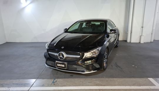 Mercedes Benz • Clase CLA
