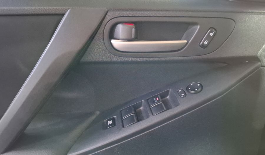 Mazda 3 2.0 SEDAN I TOURING TA Sedan 2013