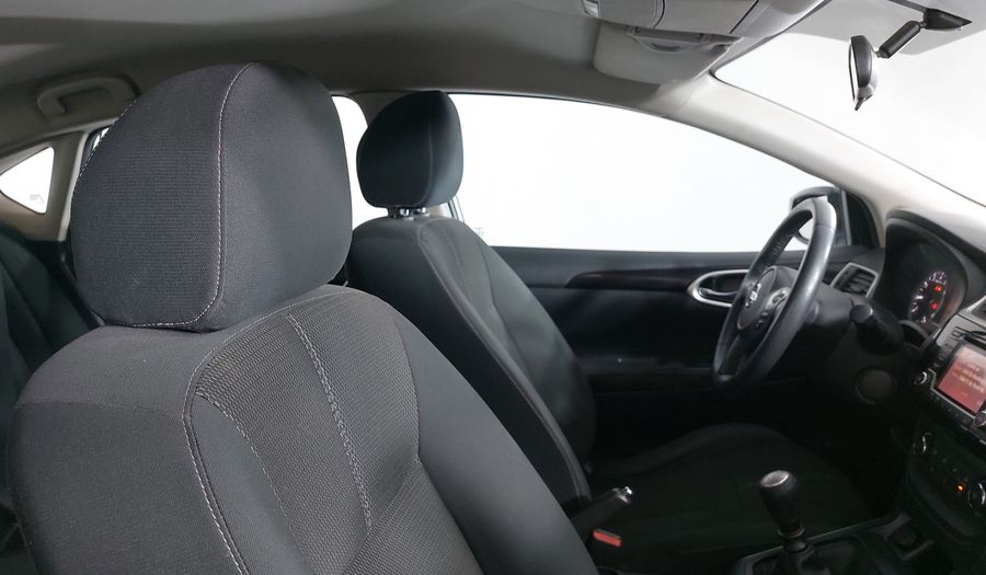 Nissan Sentra 1.8 ADVANCE MT Sedan 2017