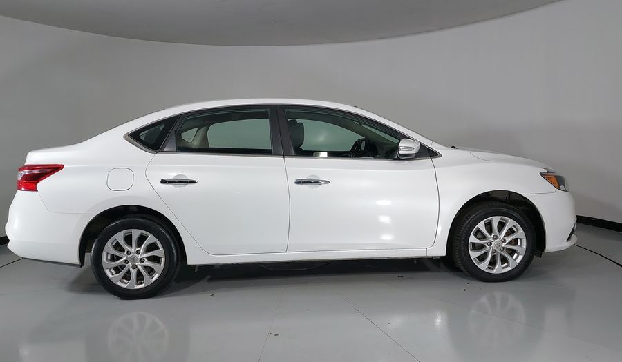 Nissan Sentra 1.8 ADVANCE MT Sedan 2017