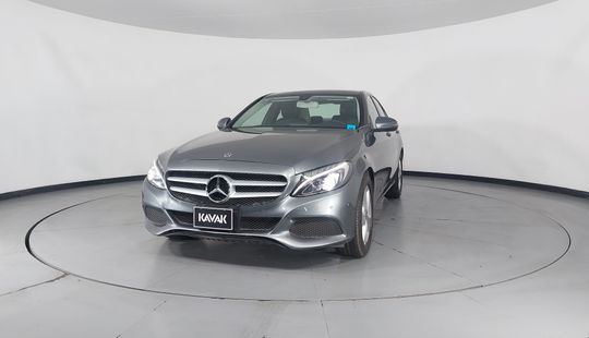 Mercedes Benz • Clase C