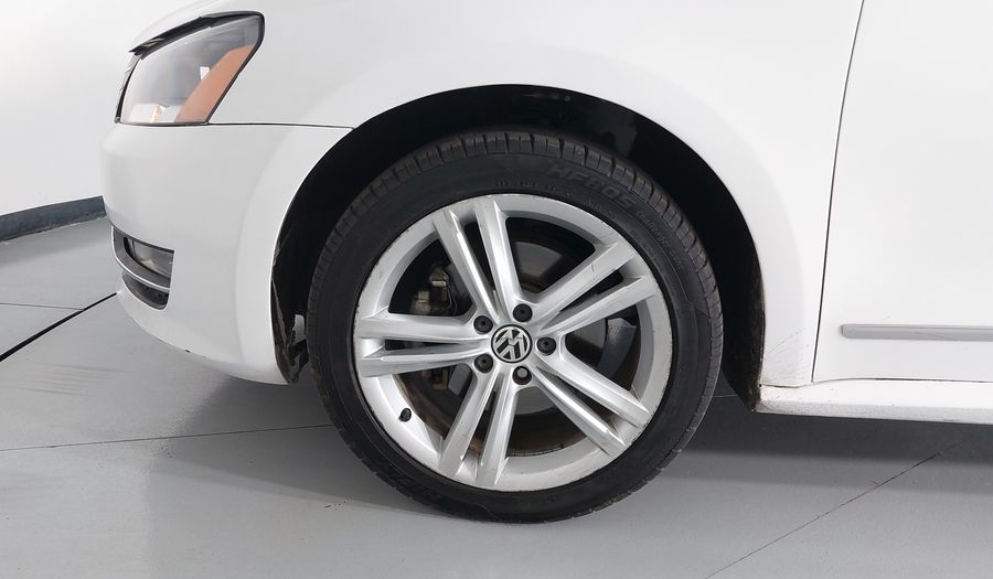 Volkswagen Passat 3.6 DSG Sedan 2012