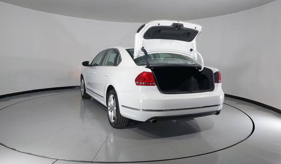 Volkswagen Passat 3.6 DSG Sedan 2012