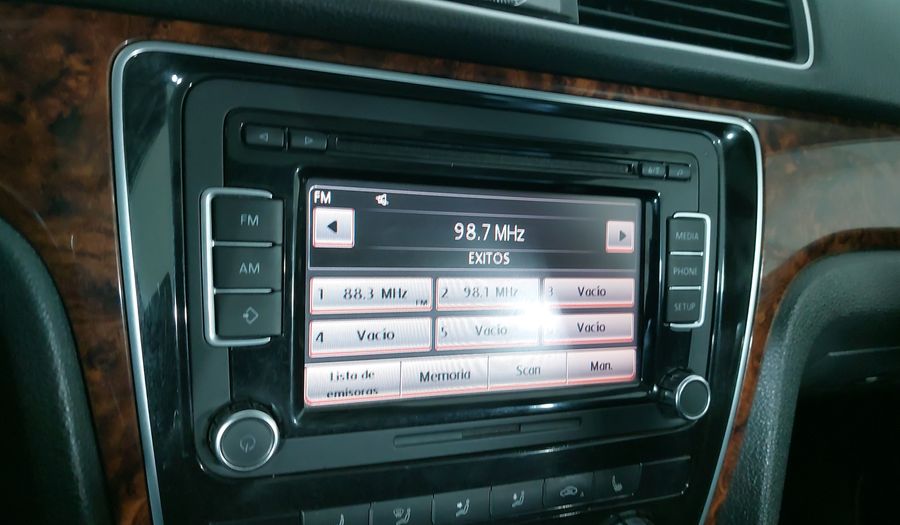 Volkswagen Passat 3.6 DSG Sedan 2012