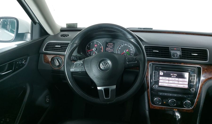 Volkswagen Passat 3.6 DSG Sedan 2012