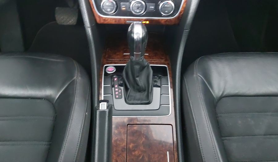 Volkswagen Passat 3.6 DSG Sedan 2012