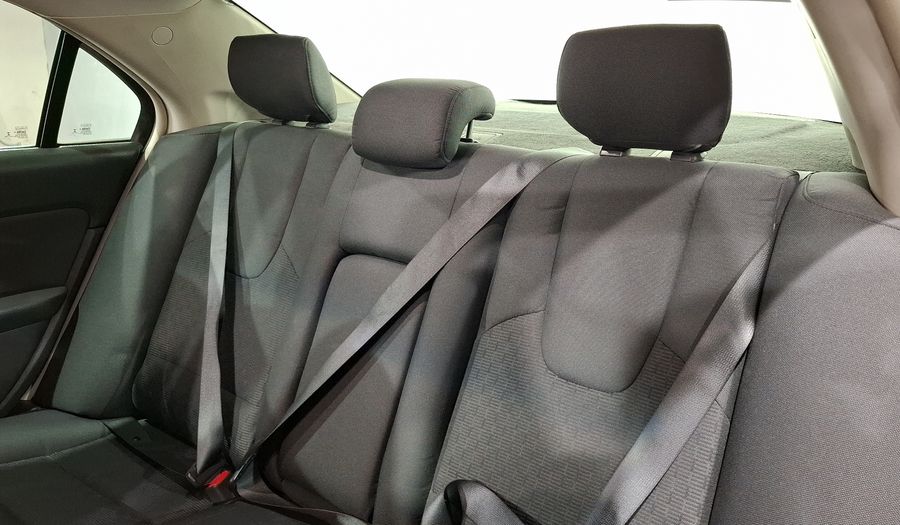 Ford Fusion 2.5 SE I4 AT Sedan 2012