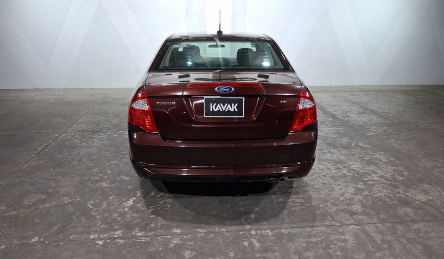Ford Fusion 2.5 SE I4 AT Sedan 2012