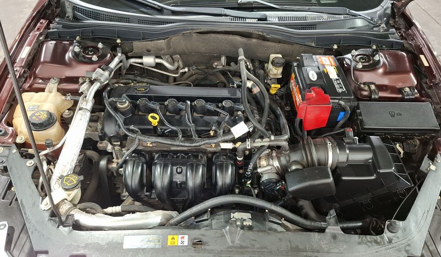 Ford Fusion 2.5 SE I4 AT Sedan 2012
