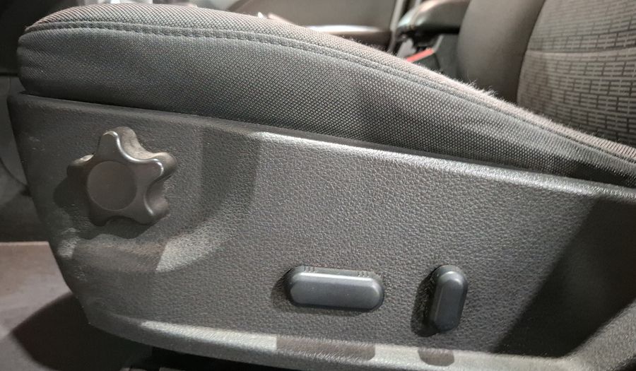 Ford Fusion 2.5 SE I4 AT Sedan 2012