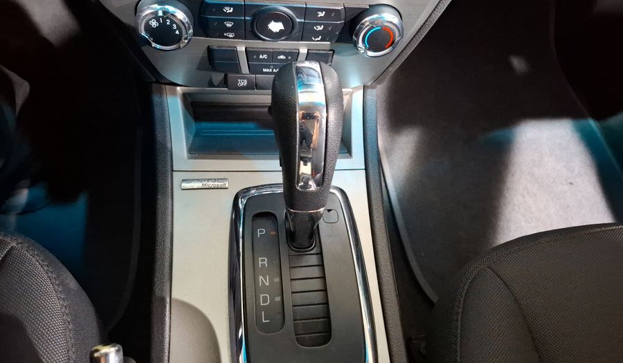 Ford Fusion 2.5 SE I4 AT Sedan 2012